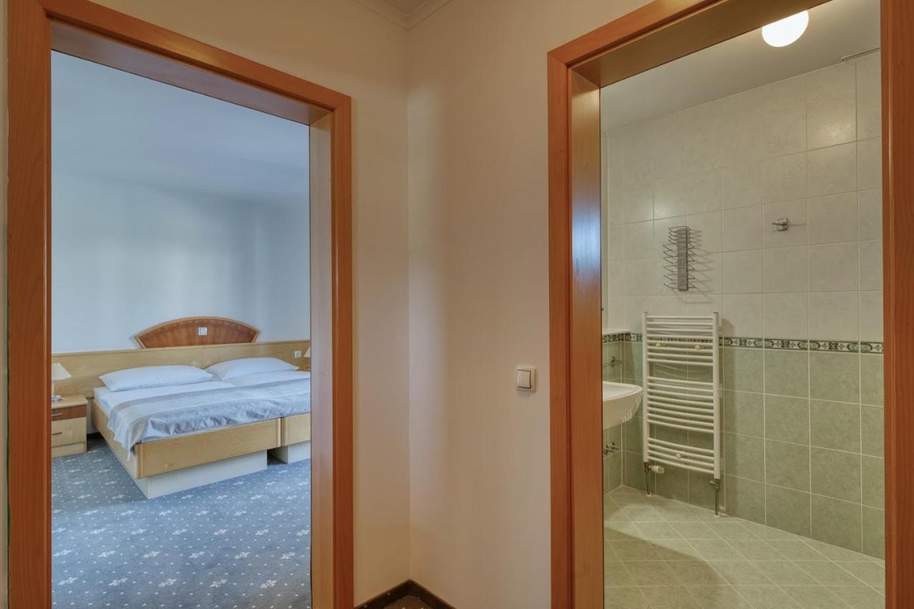 Garni Hotel Zvon Zrece Ngoại thất bức ảnh